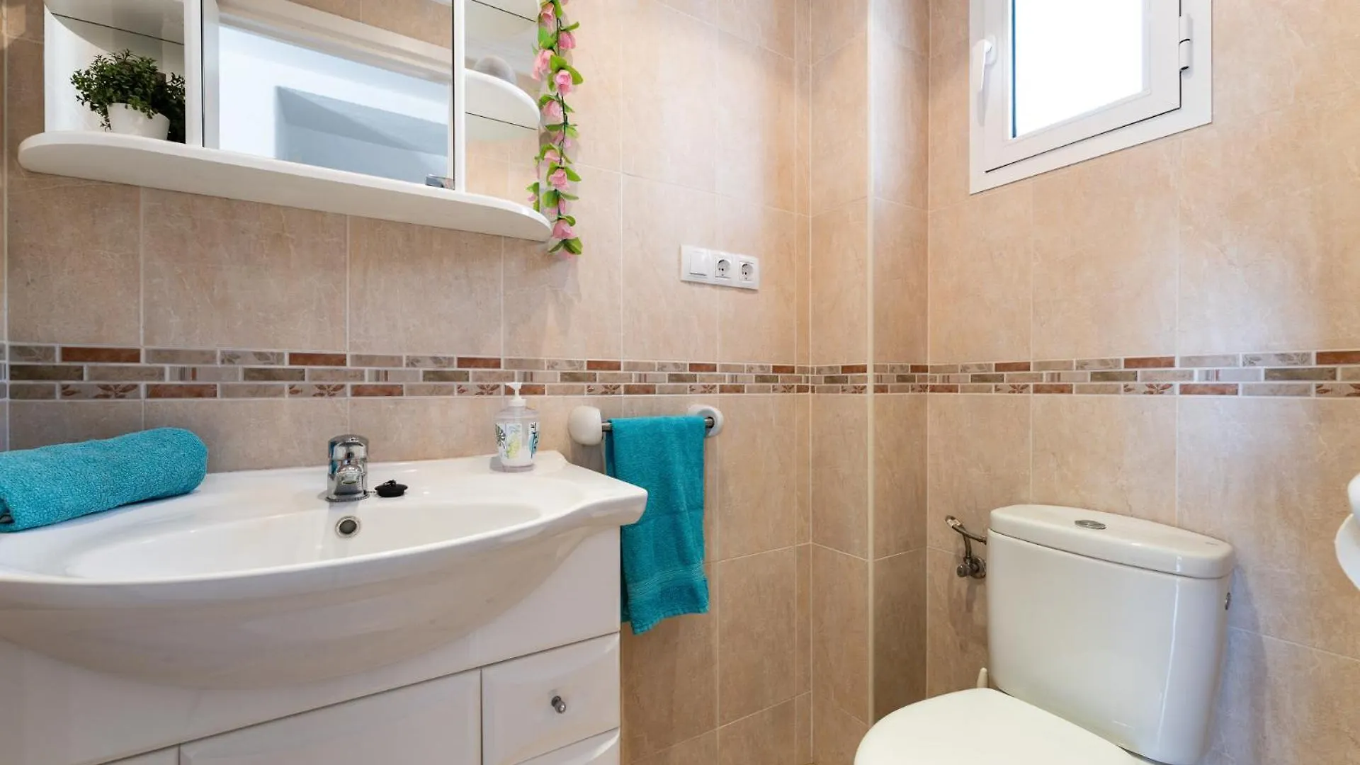 Beautiful Townhouse Close To Fuengirola Malaga Holiday home